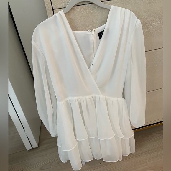 Float white dress from Revolve, size 6 - Picture 3 of 4
